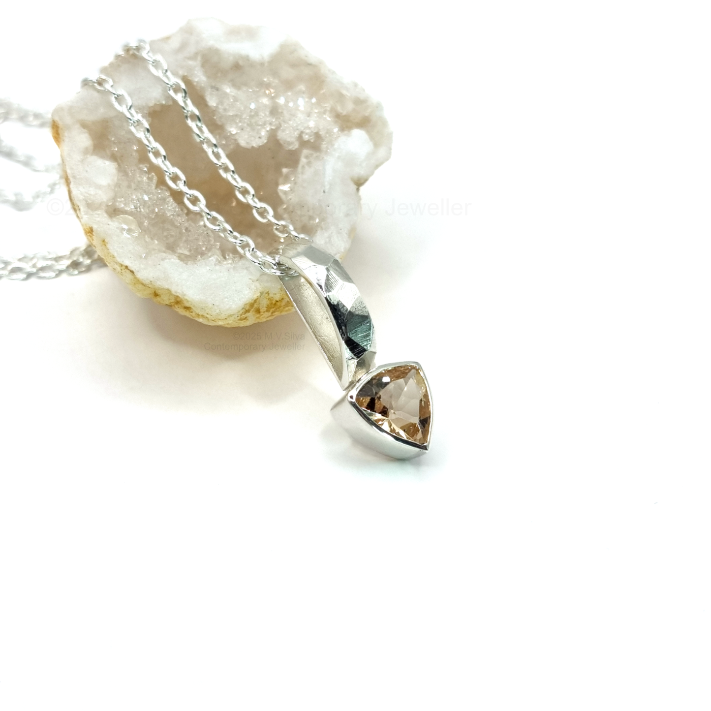 Heliodor Textured Pendant