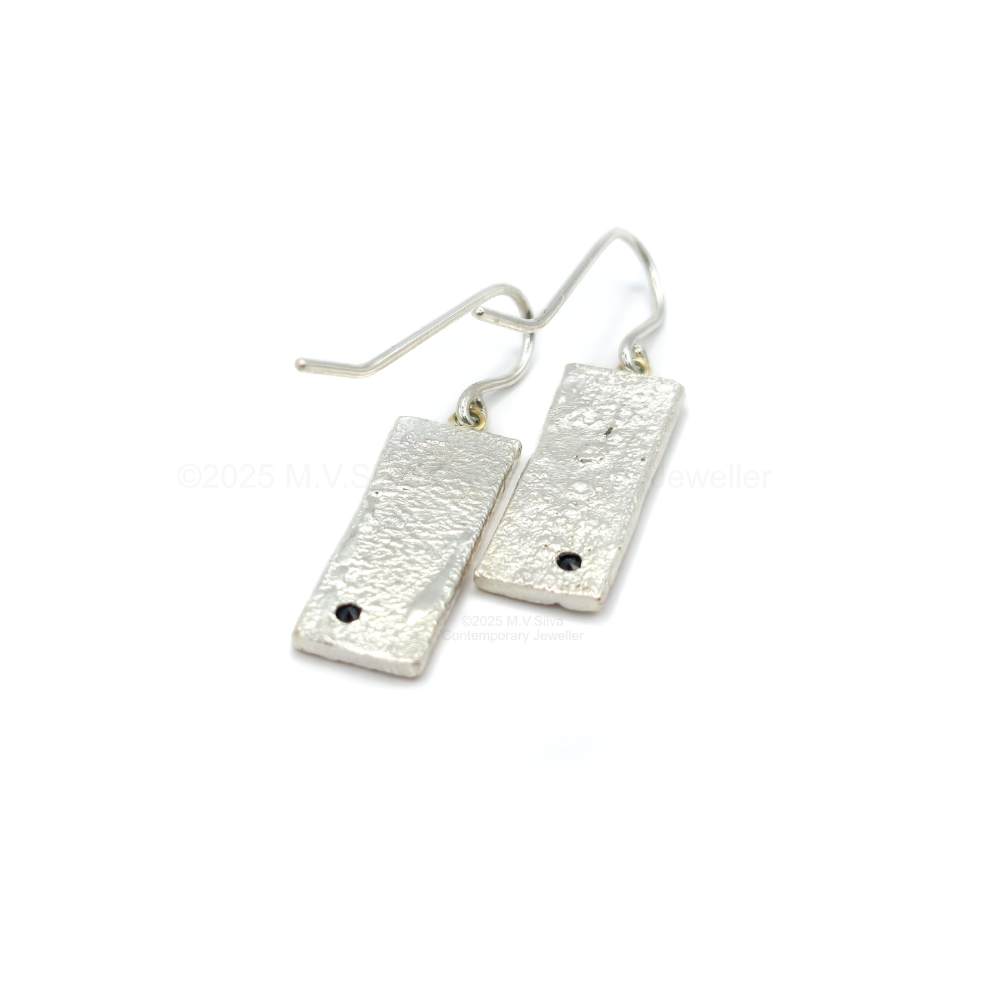 Reticulated sterling silver and sapphire rectangle earrings 8